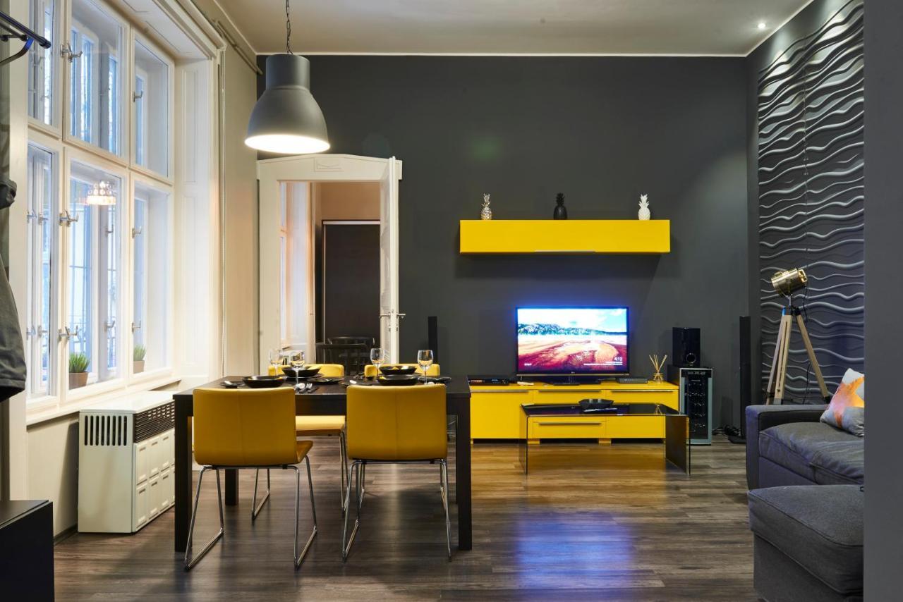 Central Location Yellow-Black Apartment Budapest Eksteriør bilde